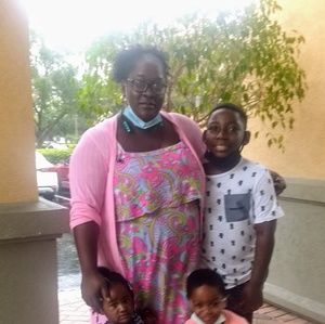 Meet your Posher, April